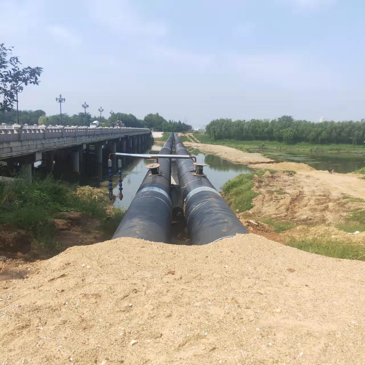 东郊镇输油管道清洗